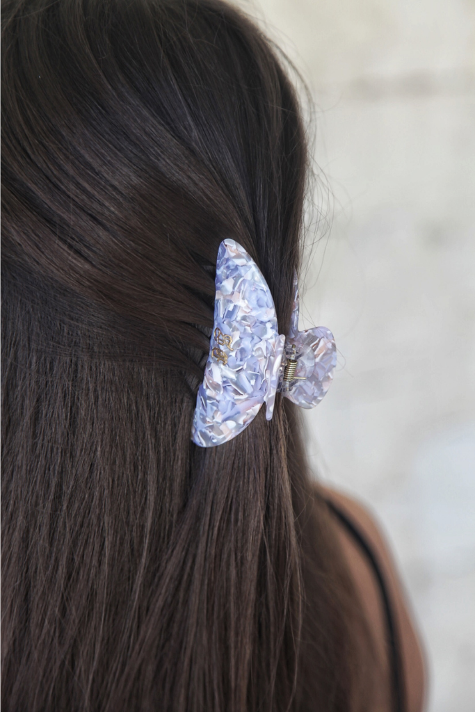 LARGE HAIR CLAW [LAVENDER]